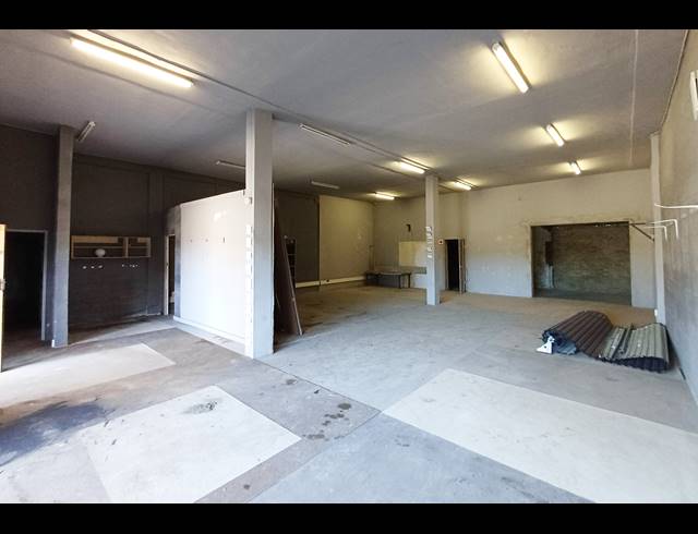 182M² BUSINESS CENTRE FOR SALE IN KLEINMOND CENTRAL